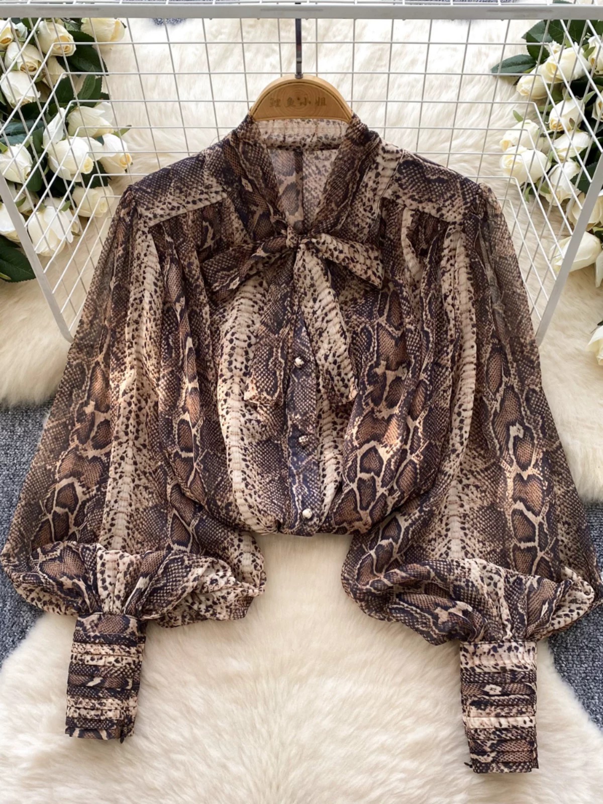 Lingering feelings blouse BE456 images